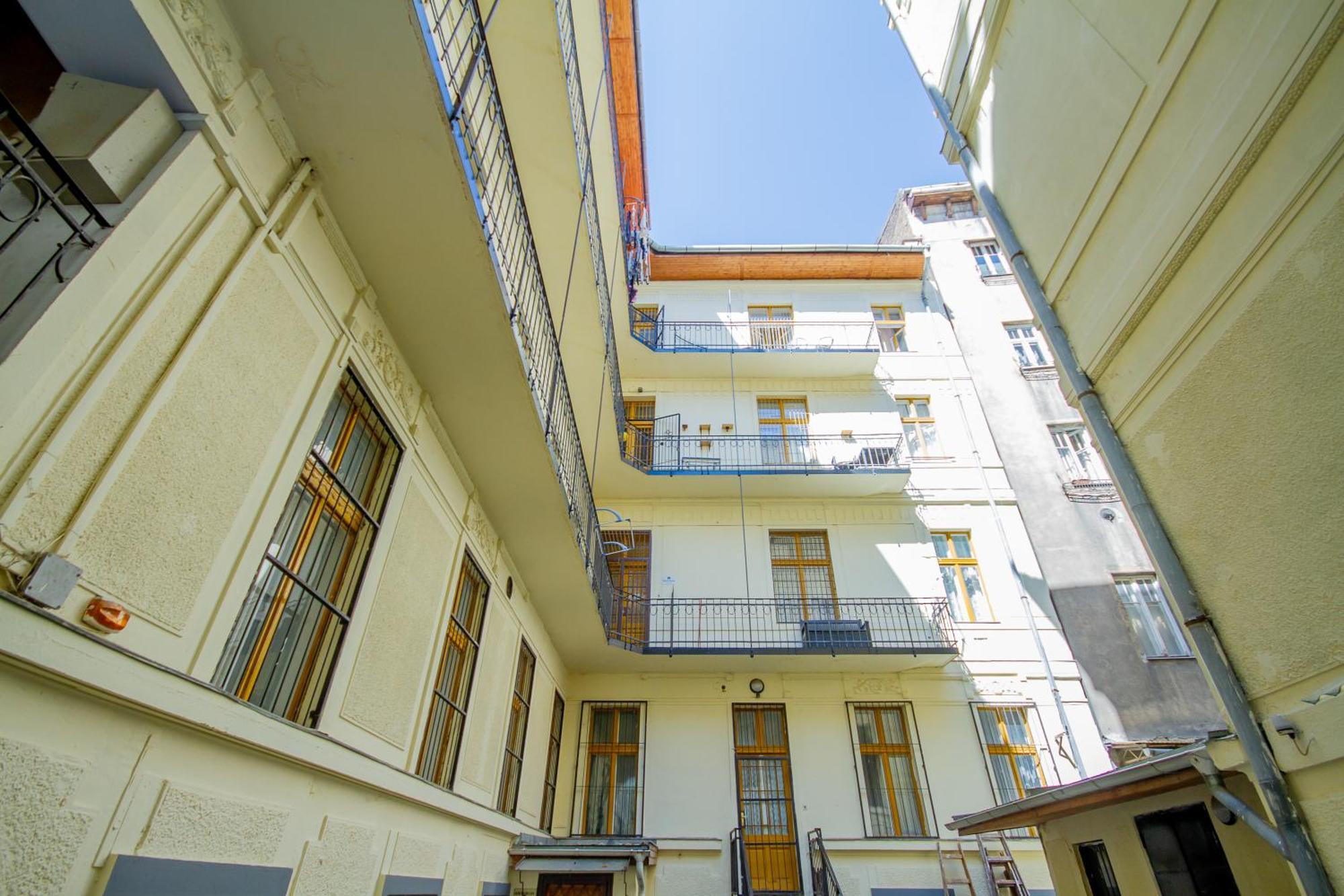 Apartamento Kelvin's V District 2br Urban Haven By Nw