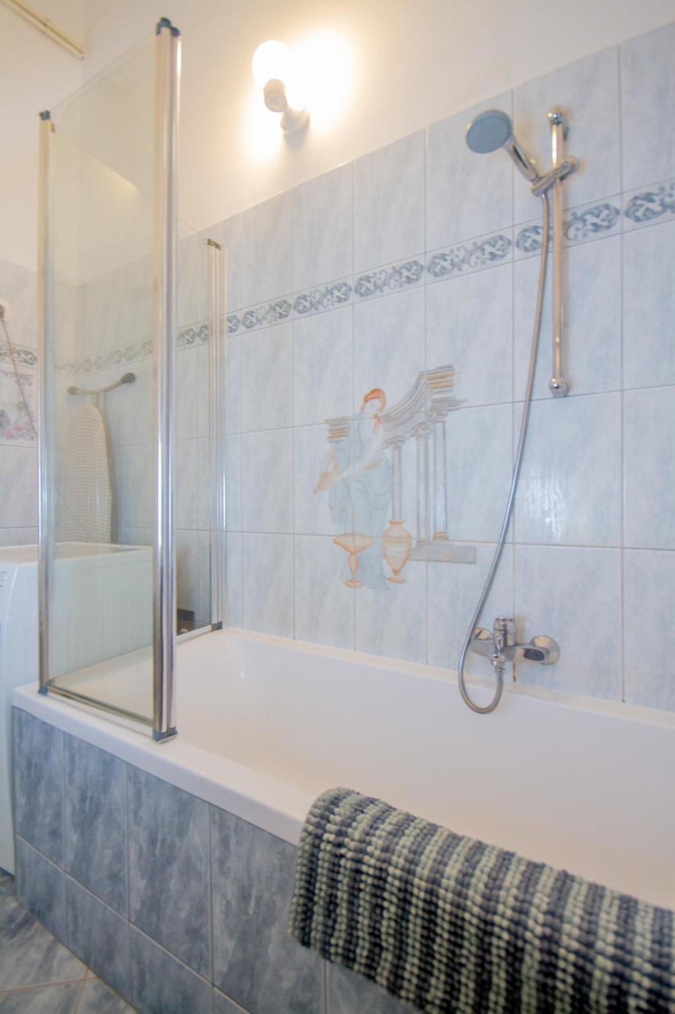 Apartamento Kelvin's V District 2br Urban Haven By Nw *